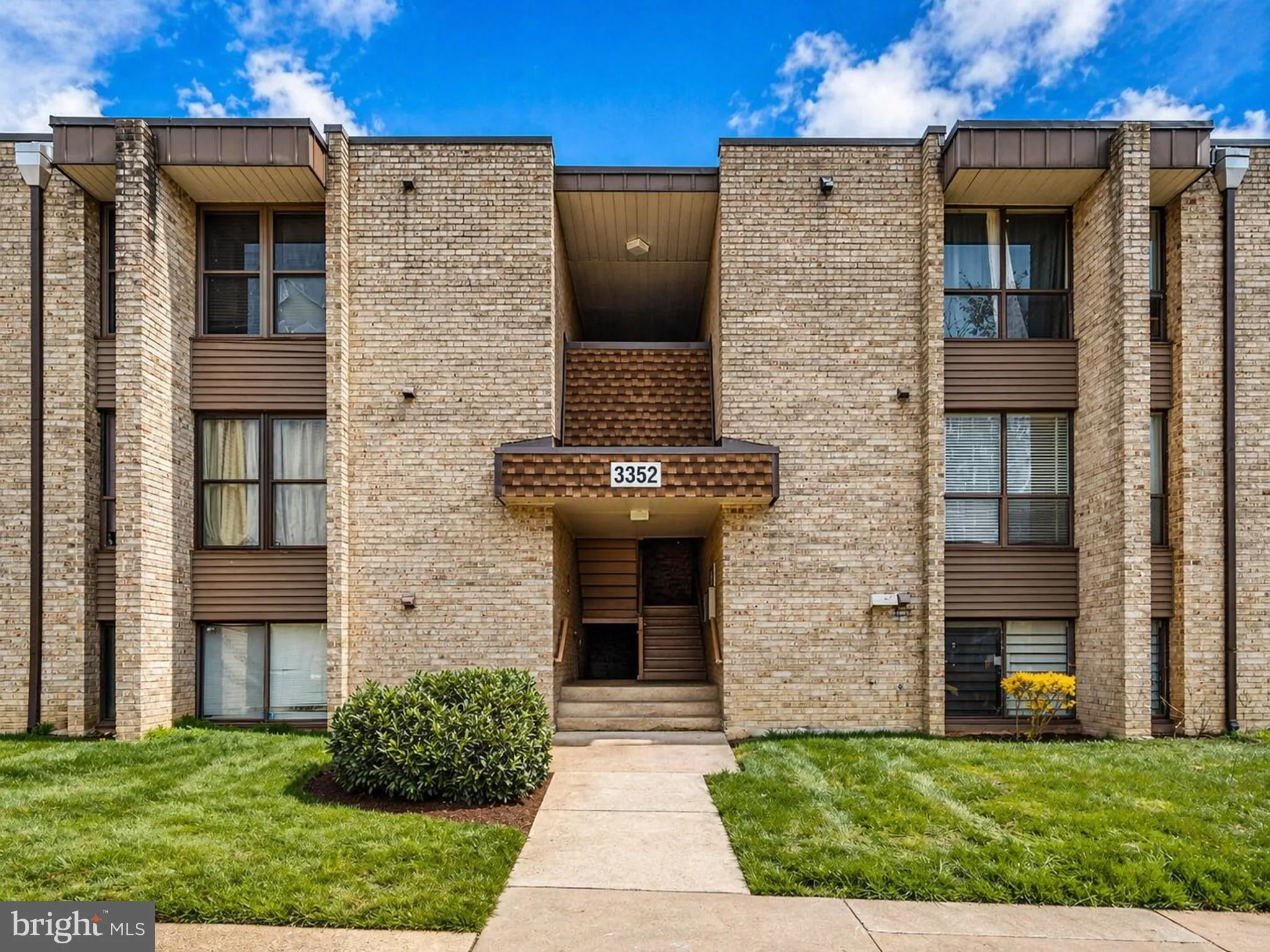 3352 HUNTLEY SQUARE DR #A2, Temple Hills, MD 20748