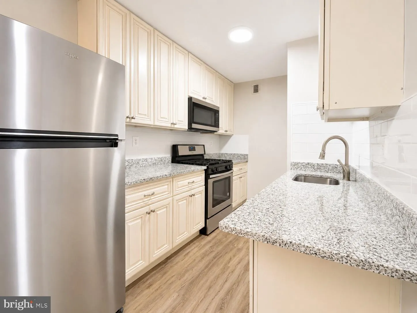 5340 HOLMES RUN PARKWAY, Alexandria, VA 22304