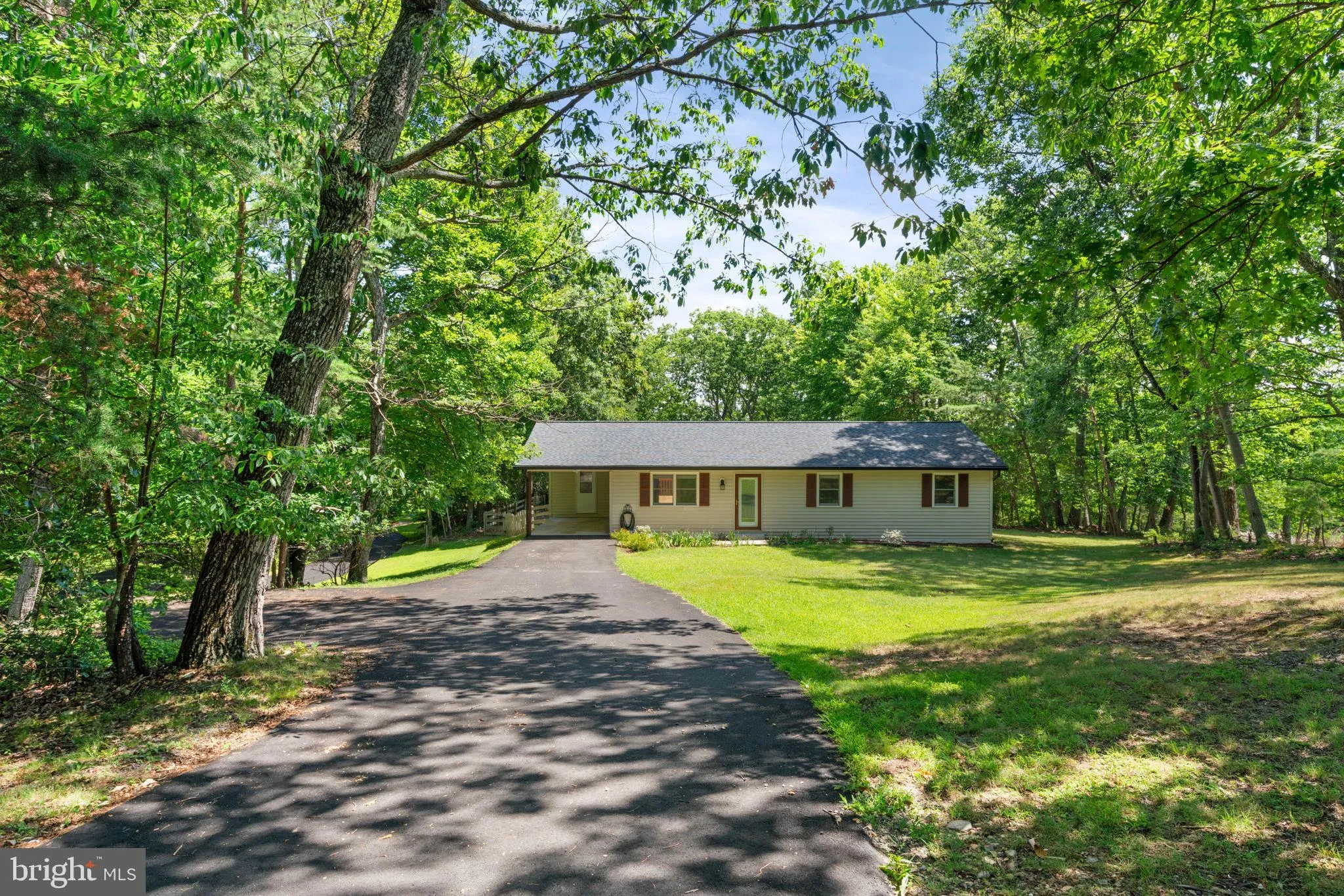 2409 GORE DRIVE, Haymarket, VA 20169