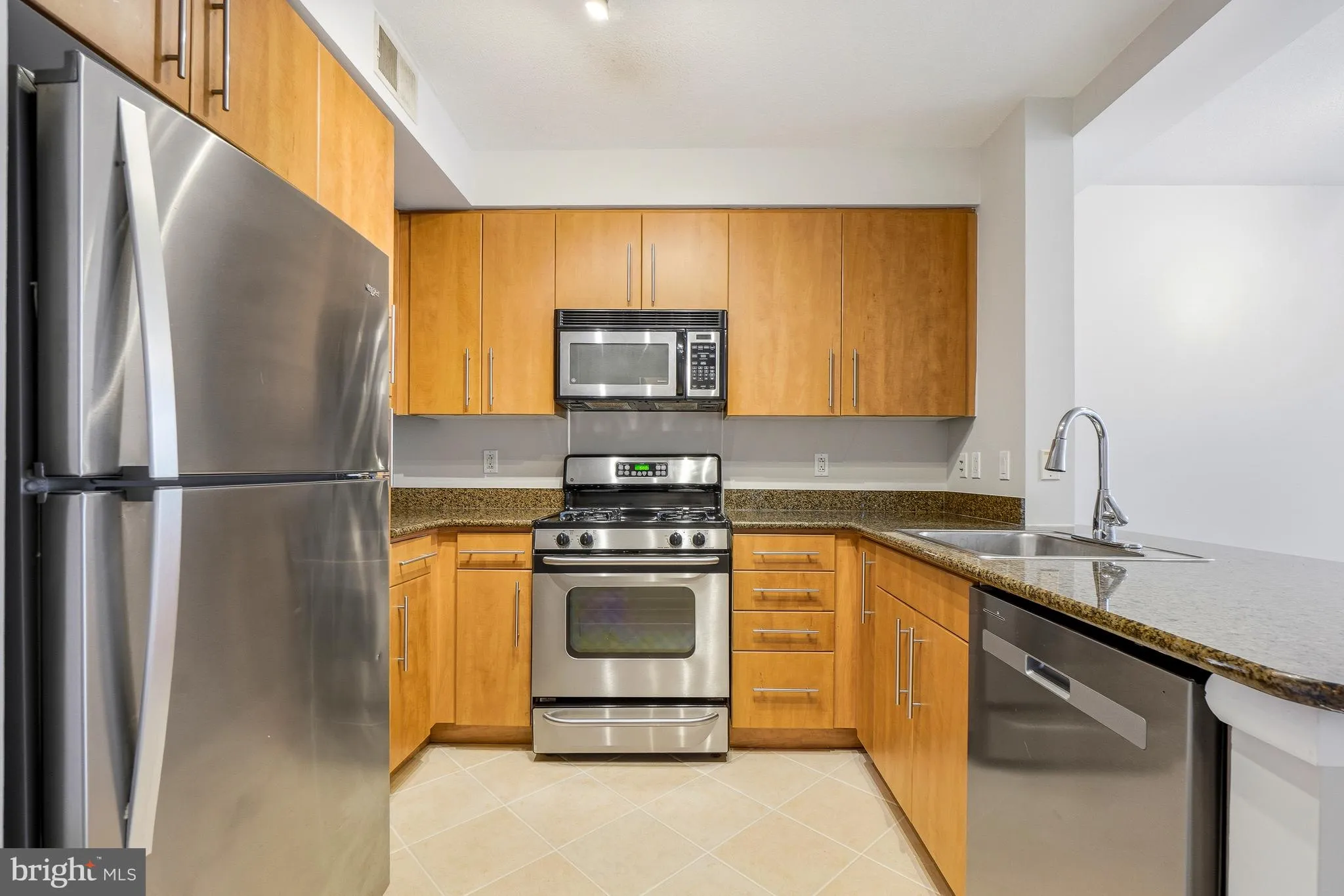 1021 GARFIELD STREET, Arlington, VA 22201