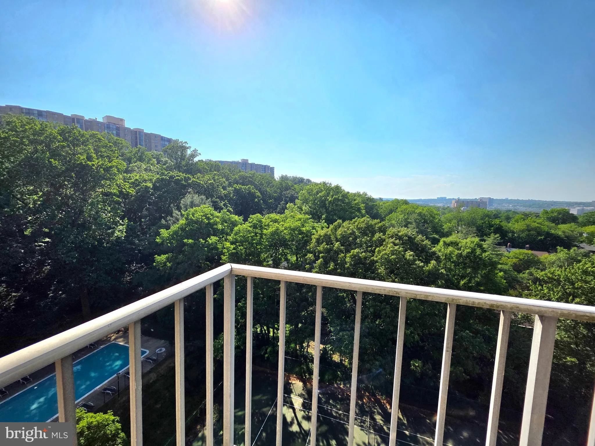 2059 HUNTINGTON AVENUE, Alexandria, VA 22303
