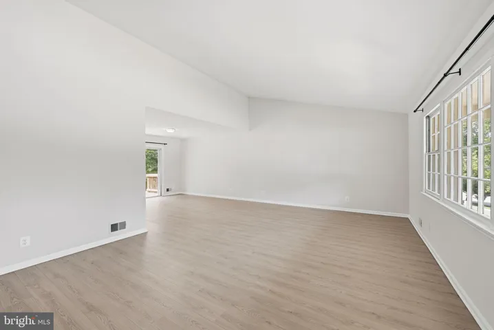 8640 Gateshead Road, Alexandria, VA 22309