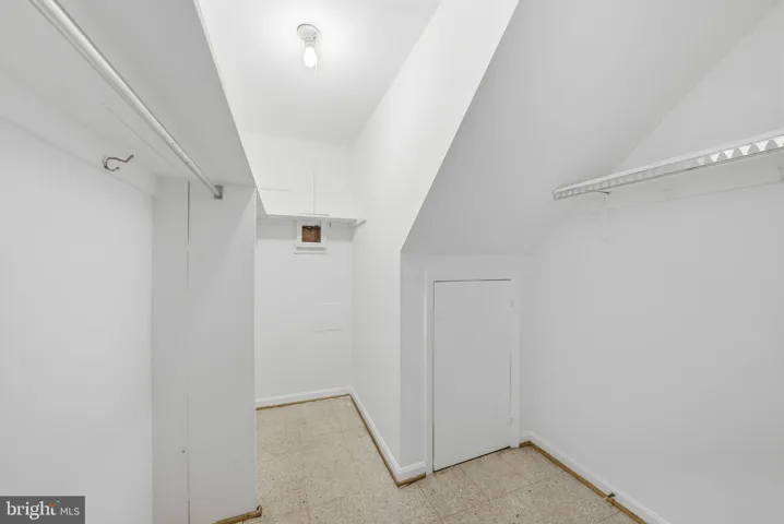 8640 Gateshead Road, Alexandria, VA 22309