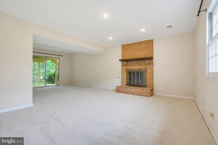8640 Gateshead Road, Alexandria, VA 22309