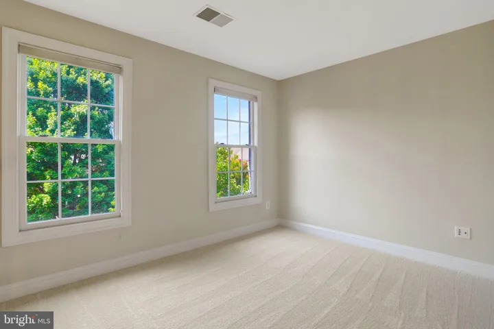 6276 Kingfisher Lane, Alexandria, VA 22312