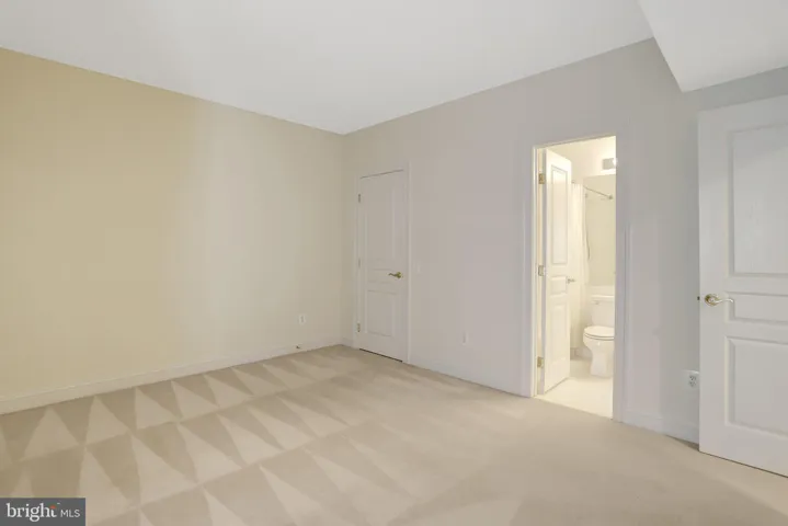 6276 Kingfisher Lane, Alexandria, VA 22312