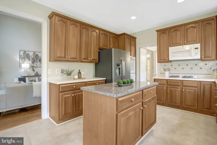6276 Kingfisher Lane, Alexandria, VA 22312