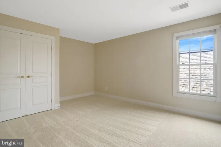 6276 Kingfisher Lane, Alexandria, VA 22312