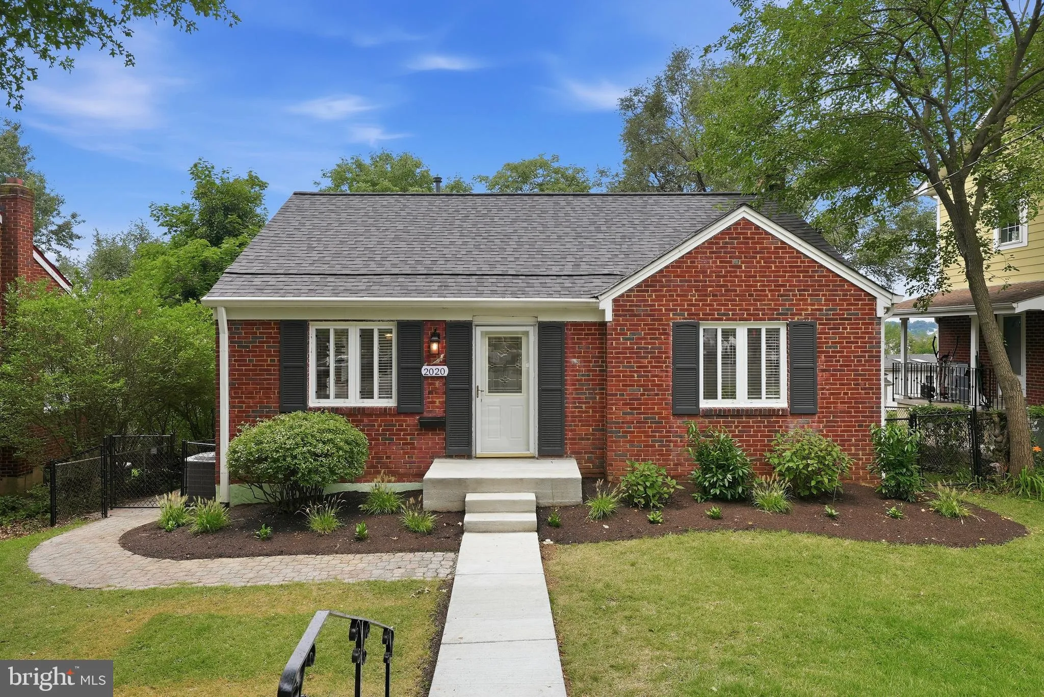 2020 QUINCY STREET, Arlington, VA 22204