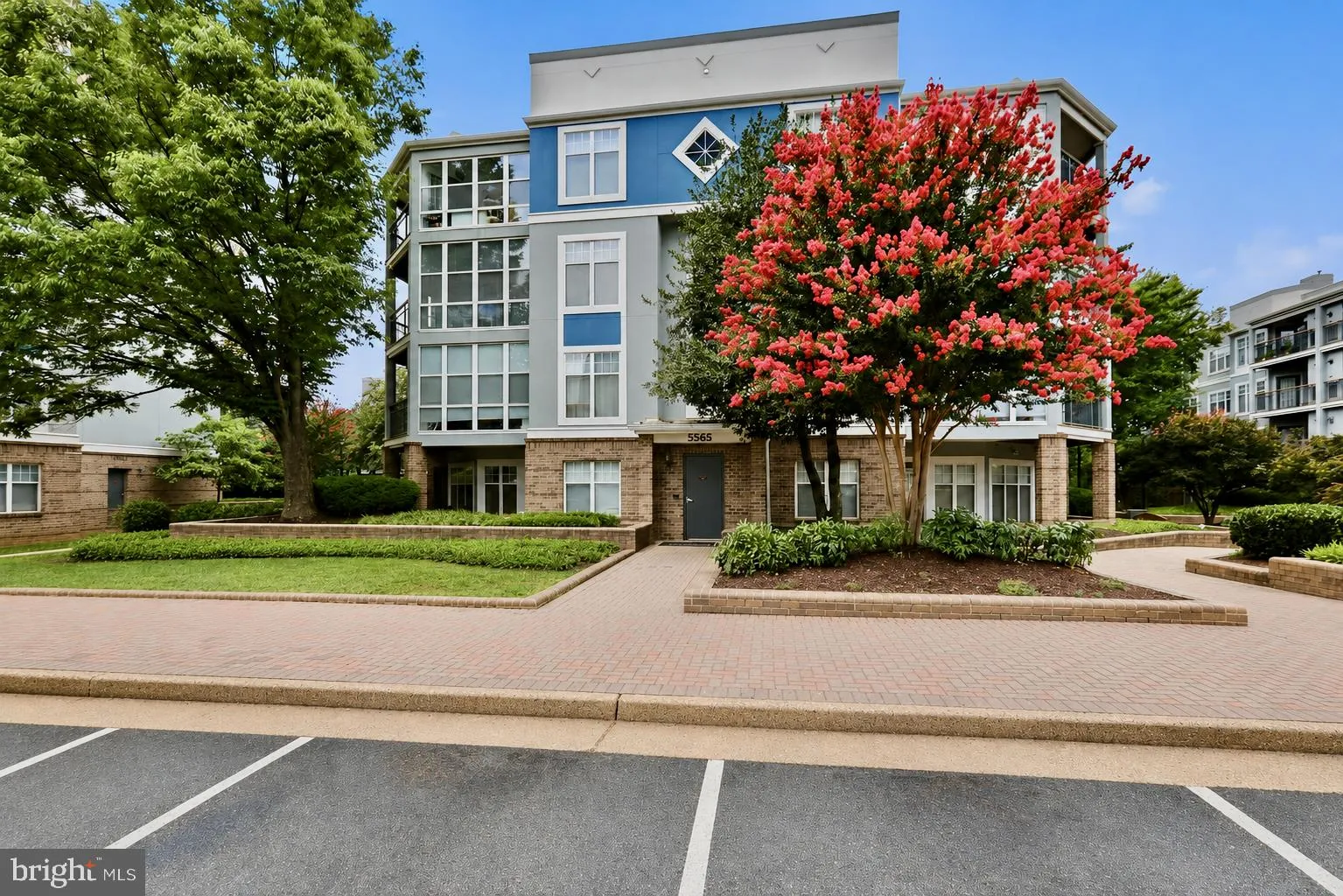 5565 SEMINARY ROAD, Falls Church, VA 22041