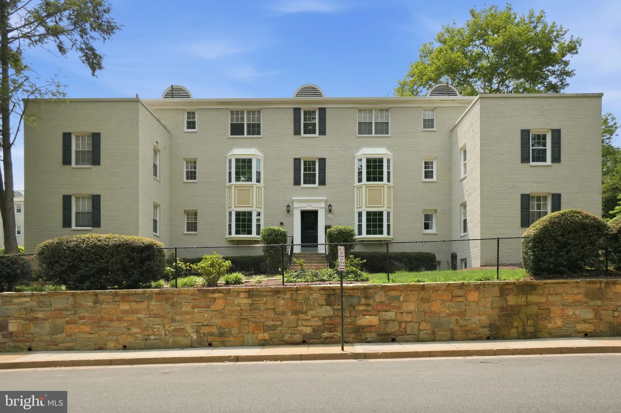 808 ARLINGTON MILL DRIVE, Arlington, VA 22204