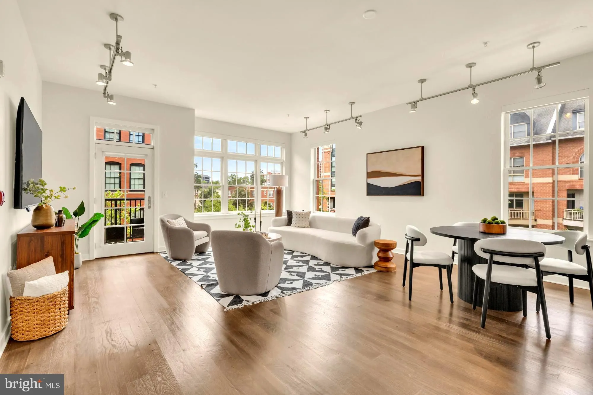 1700 CLARENDON BOULEVARD, Arlington, VA 22209