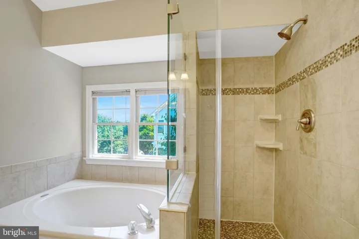 5807 Clapham Road, Alexandria, VA 22315