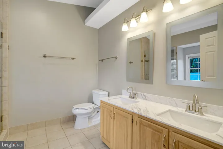 5807 Clapham Road, Alexandria, VA 22315