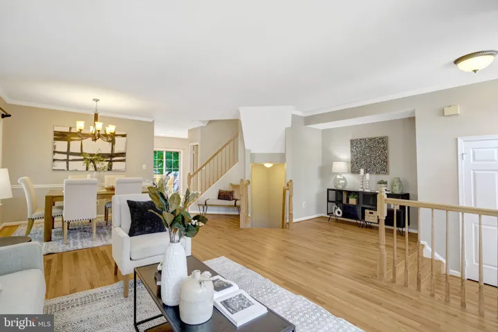 5807 Clapham Road, Alexandria, VA 22315