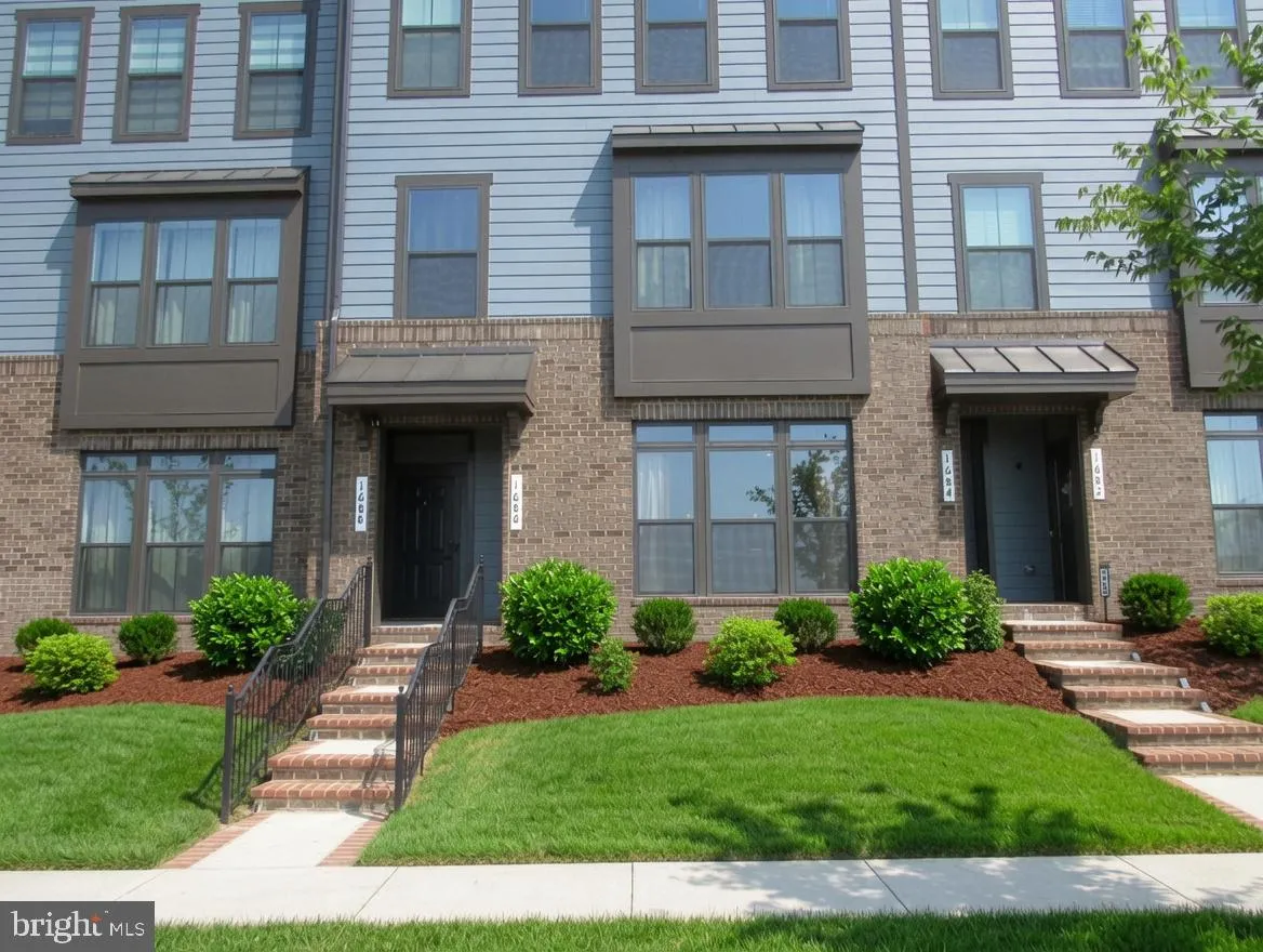 1686 KIRKMAN STREET, Dumfries, VA 22026