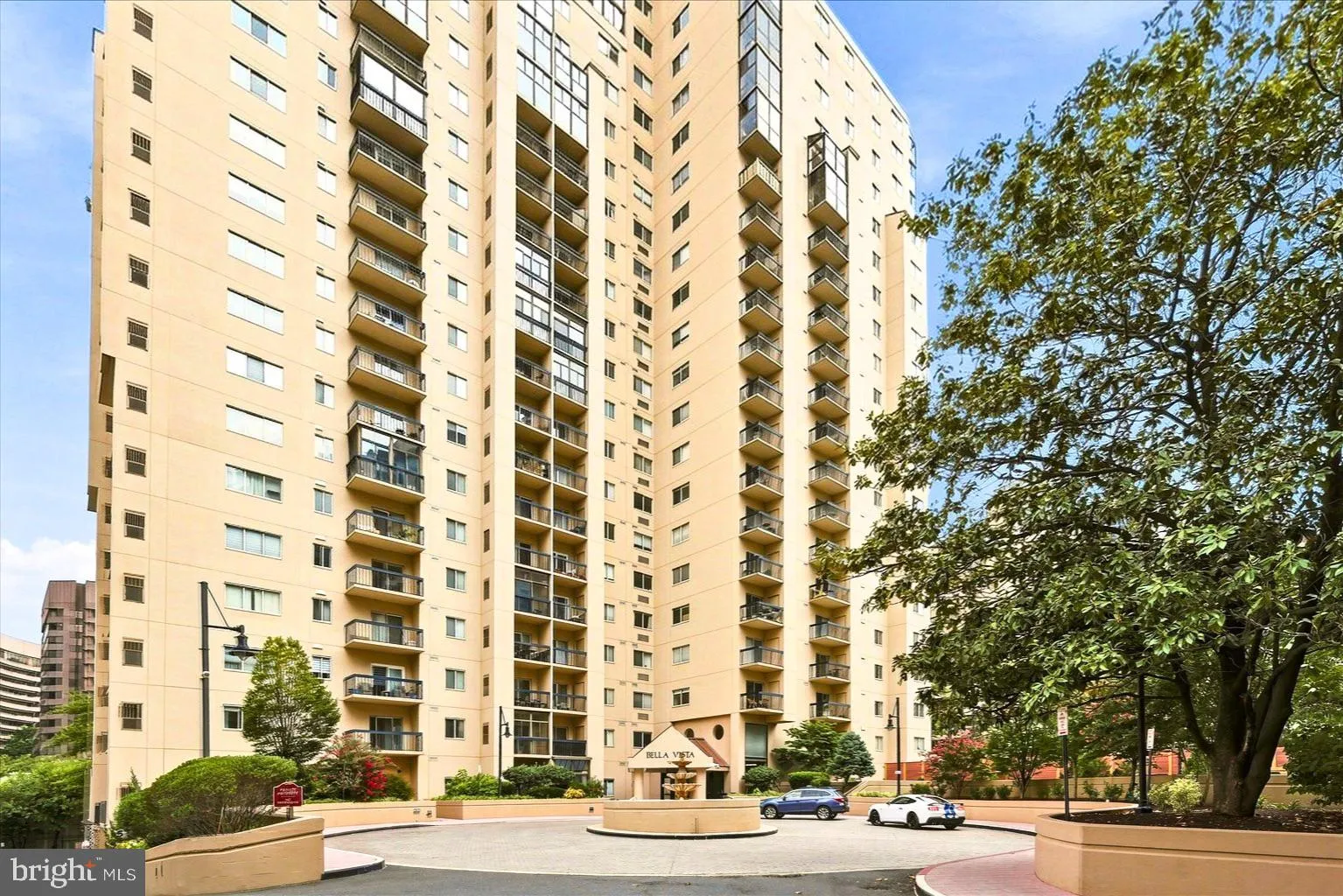 1211 EADS STREET, Arlington, VA 22202