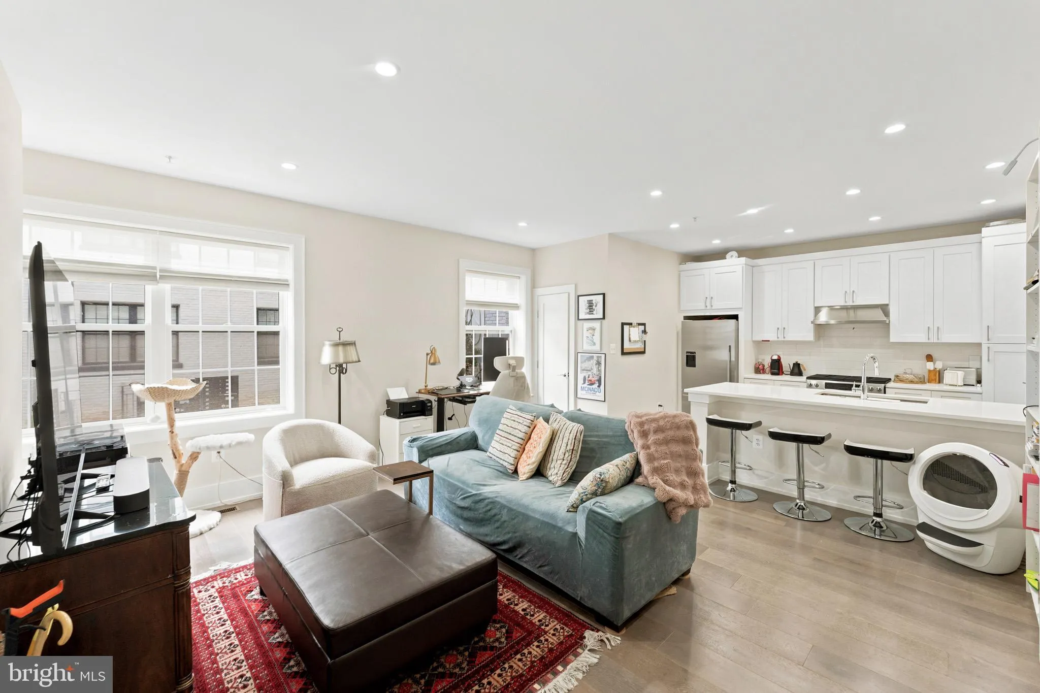 16 17TH STREET, Washington, DC 20002
