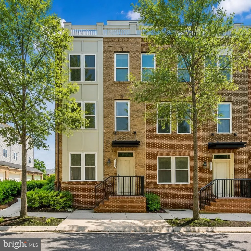 1121 LINCOLN STREET, Arlington, VA 22204