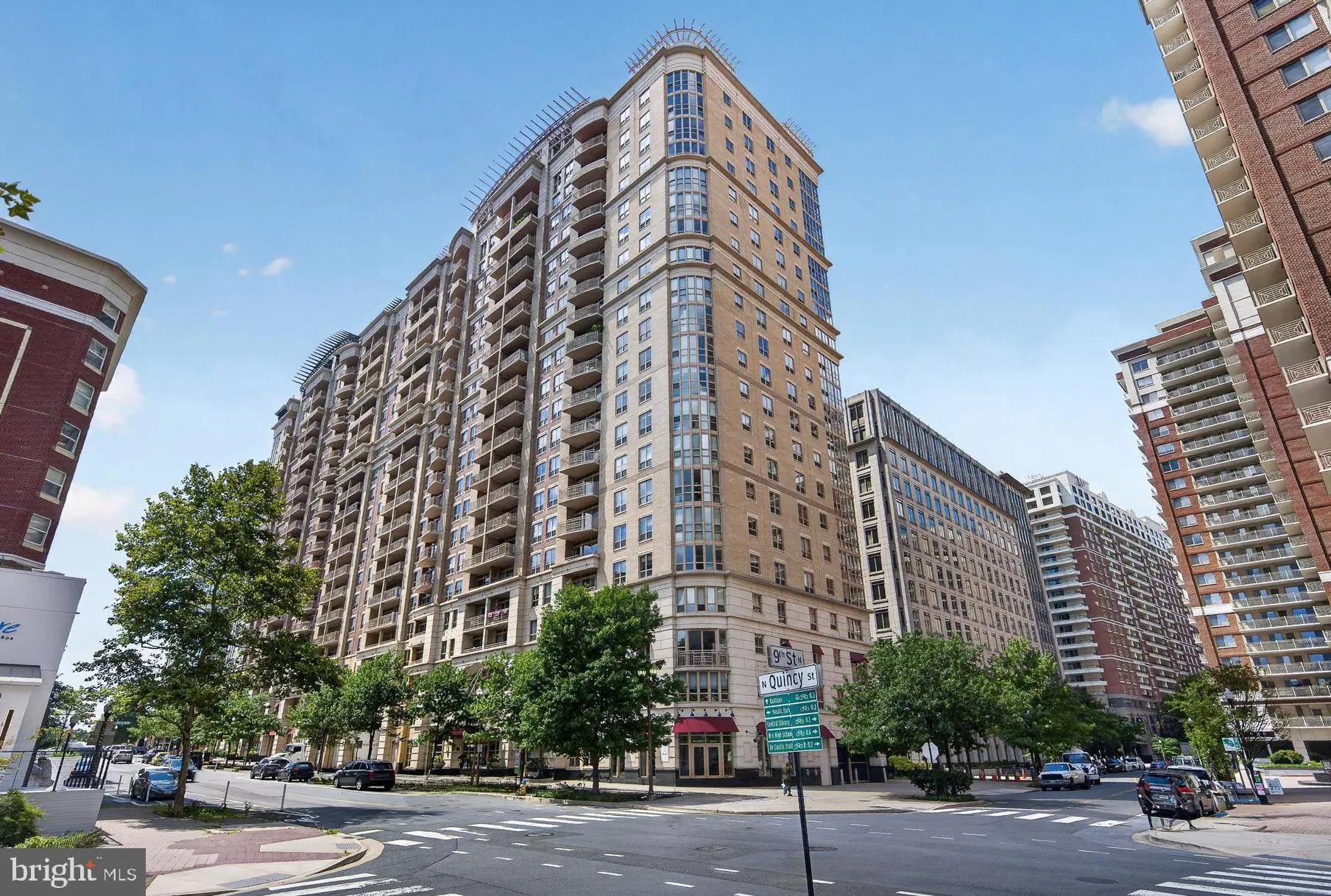 888 QUINCY STREET, Arlington, VA 22203
