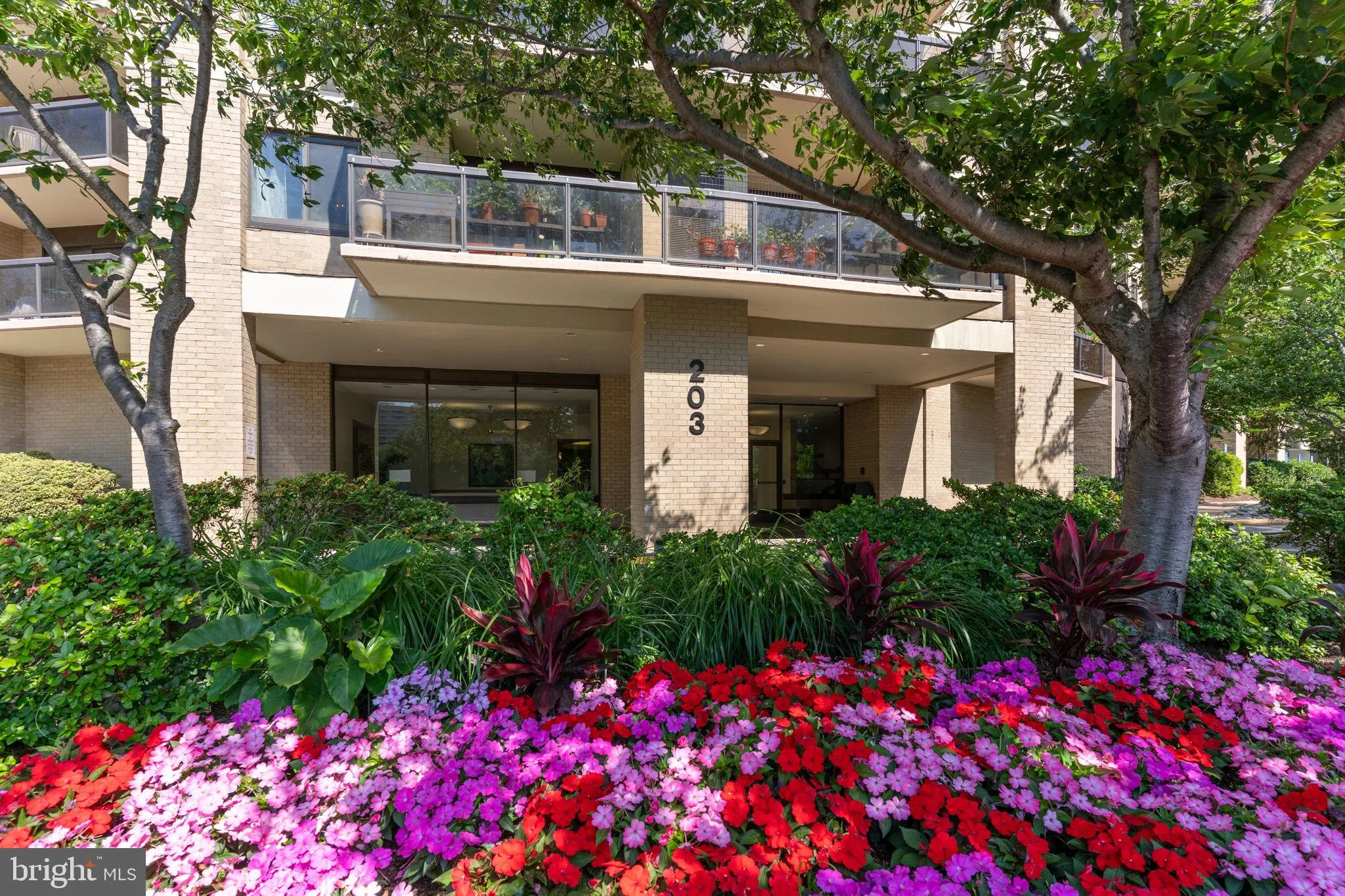 203 YOAKUM PARKWAY, Alexandria, VA 22304
