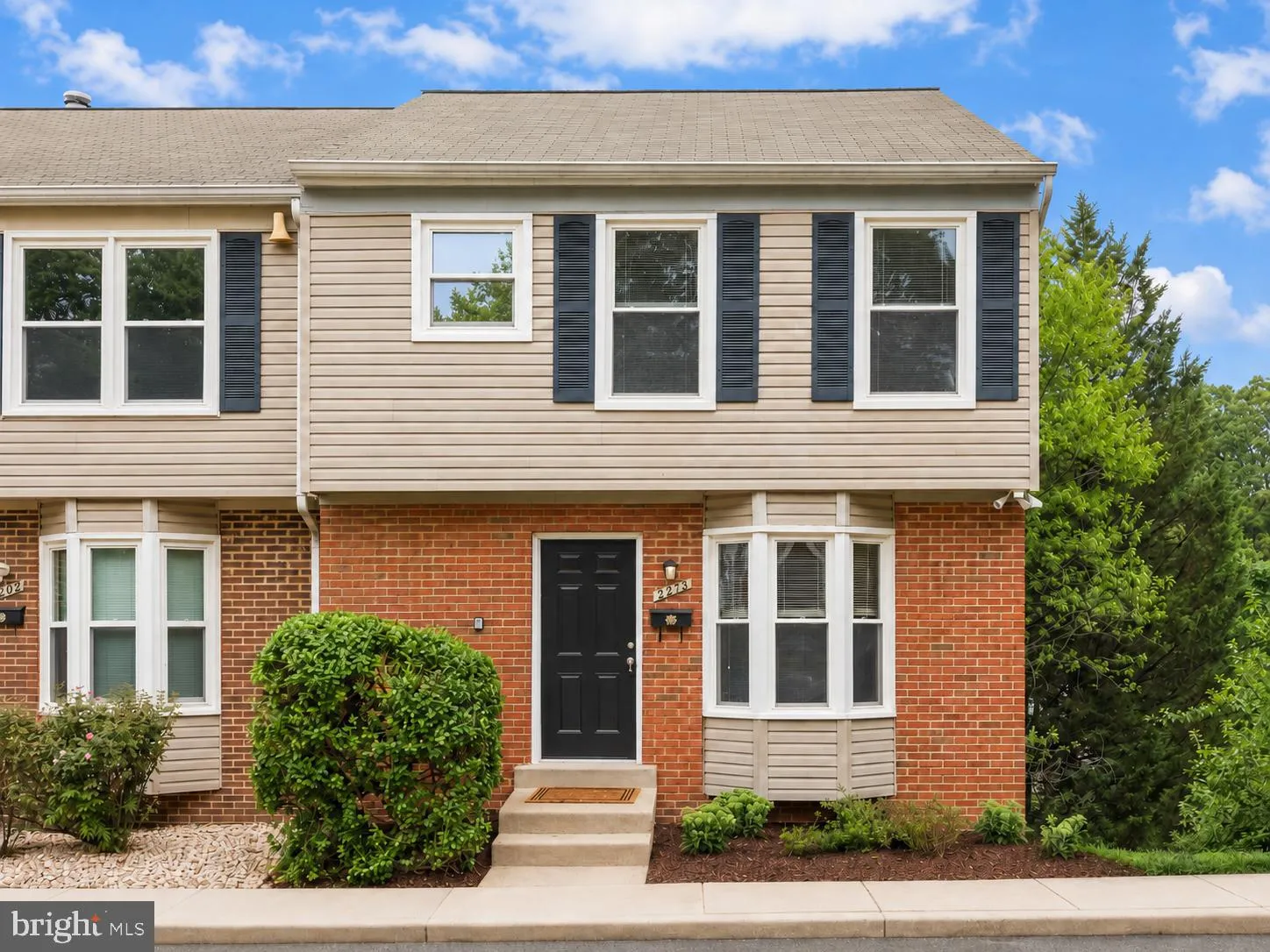 2213 POLLARD STREET, Arlington, VA 22204