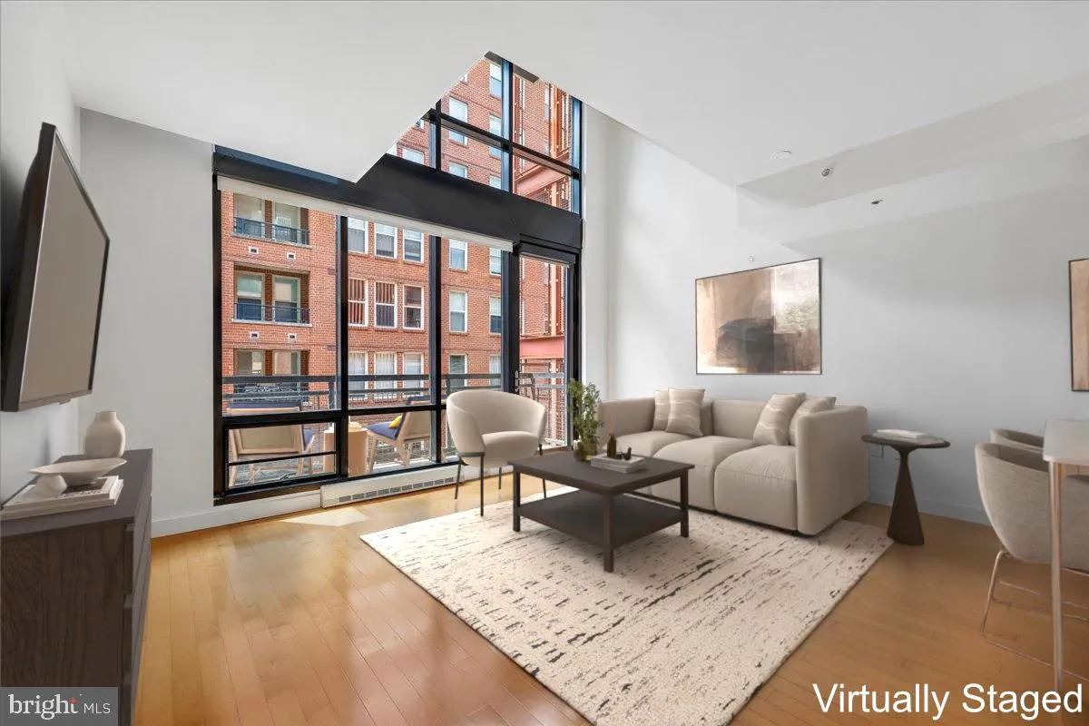 912 F STREET, Washington, DC 20004