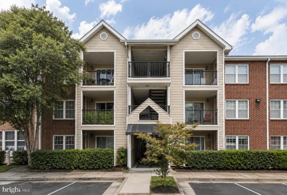 3306 WYNDHAM CIRCLE, Alexandria, VA 22302