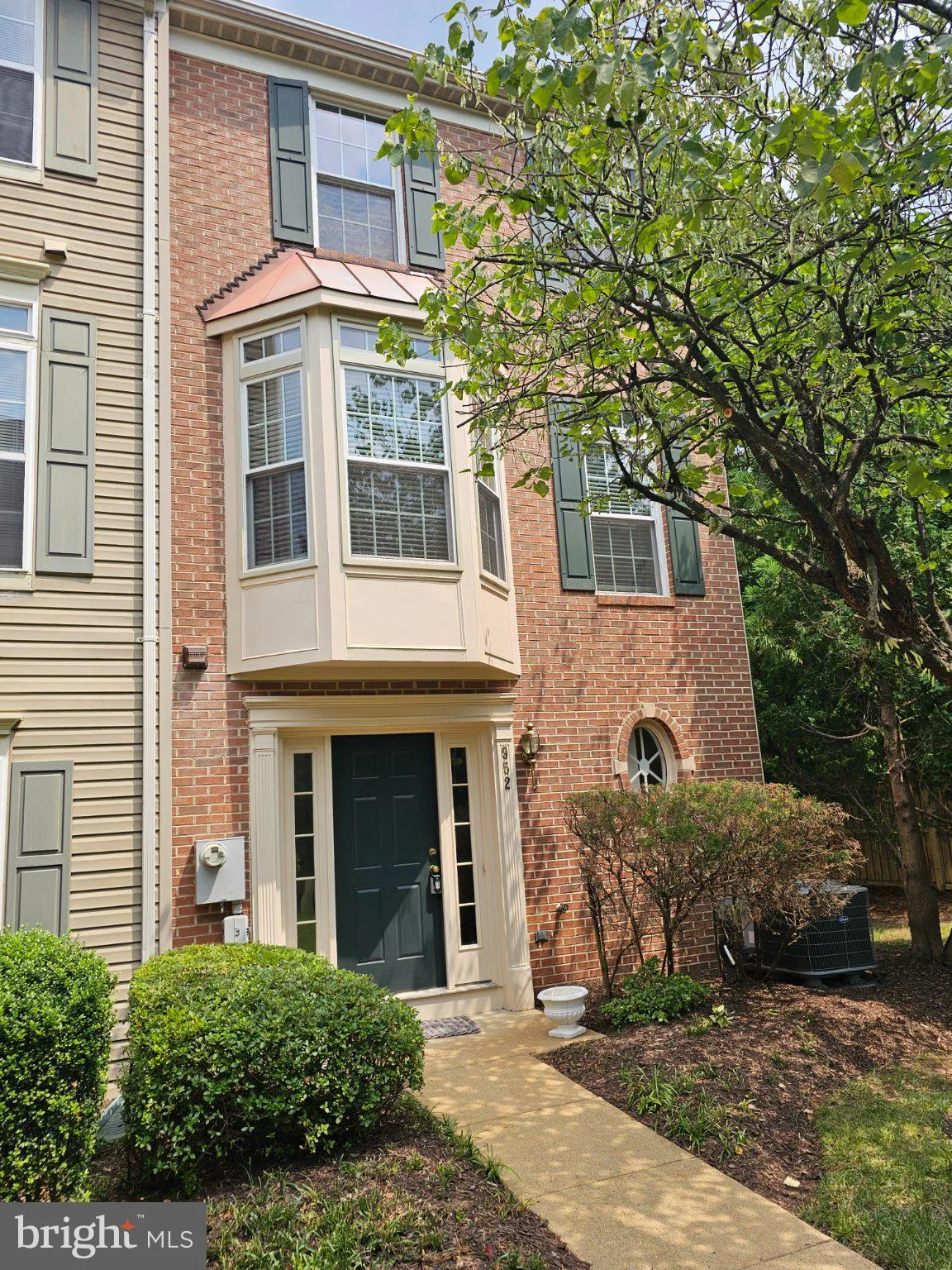 952 HARRISON CIRCLE, Alexandria, VA 22304