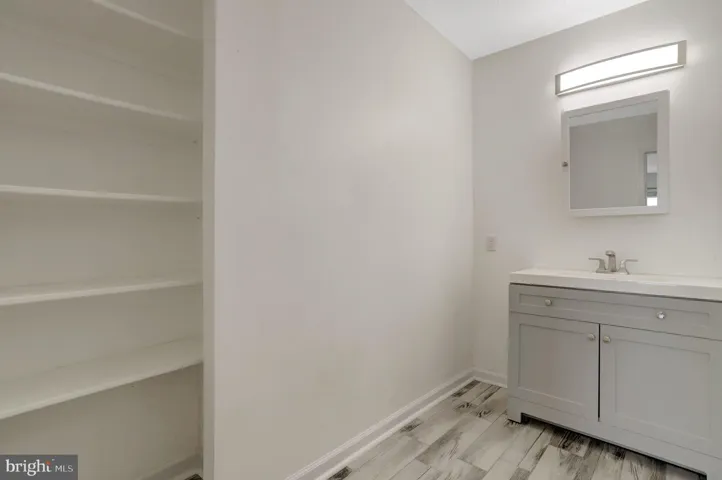 1225 Martha Custis Drive, Alexandria, VA 22302