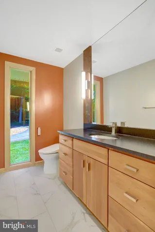 6030 Berwynd Road, Fairfax, VA 22030