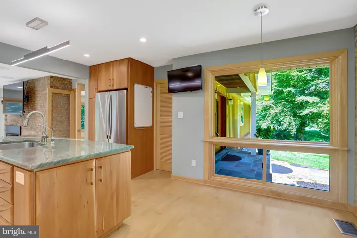 6030 Berwynd Road, Fairfax, VA 22030
