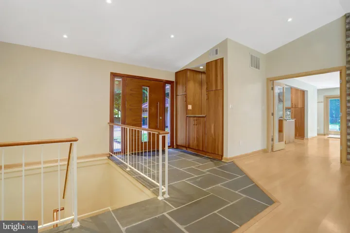 6030 Berwynd Road, Fairfax, VA 22030