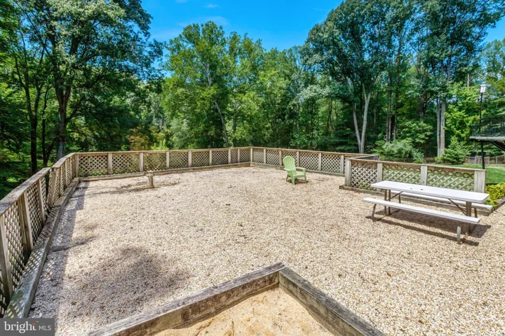 6030 Berwynd Road, Fairfax, VA 22030