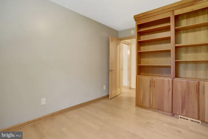 6030 Berwynd Road, Fairfax, VA 22030