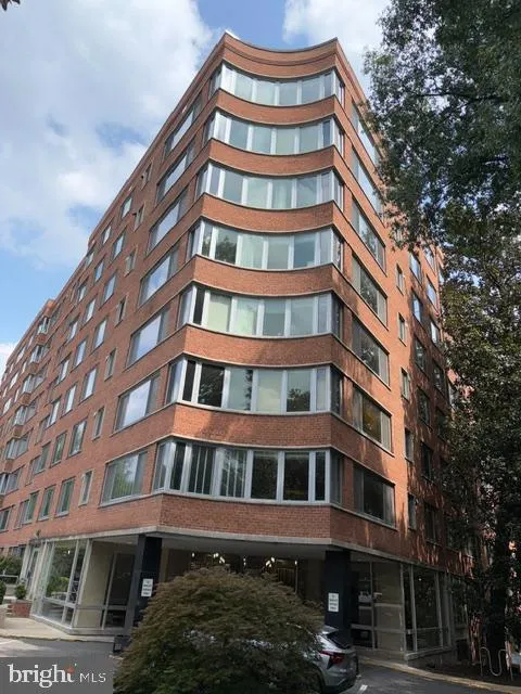 4200 CATHEDRAL AVENUE, Washington, DC 20016
