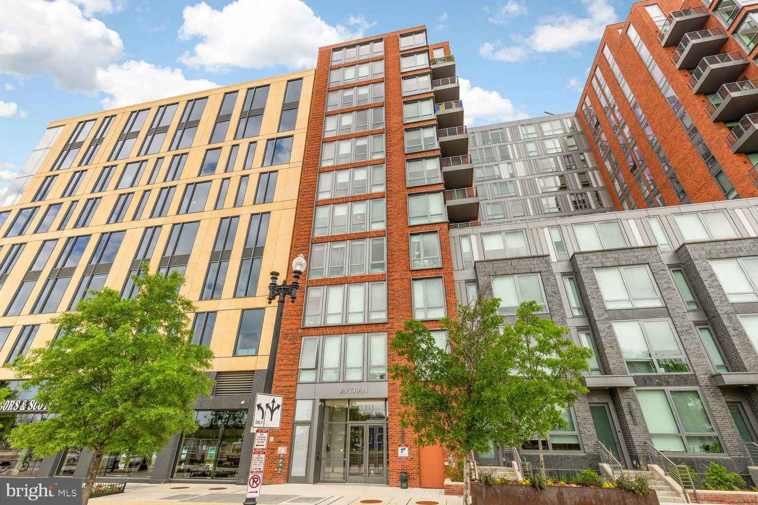 1211 VAN STREET, Washington, DC 20003