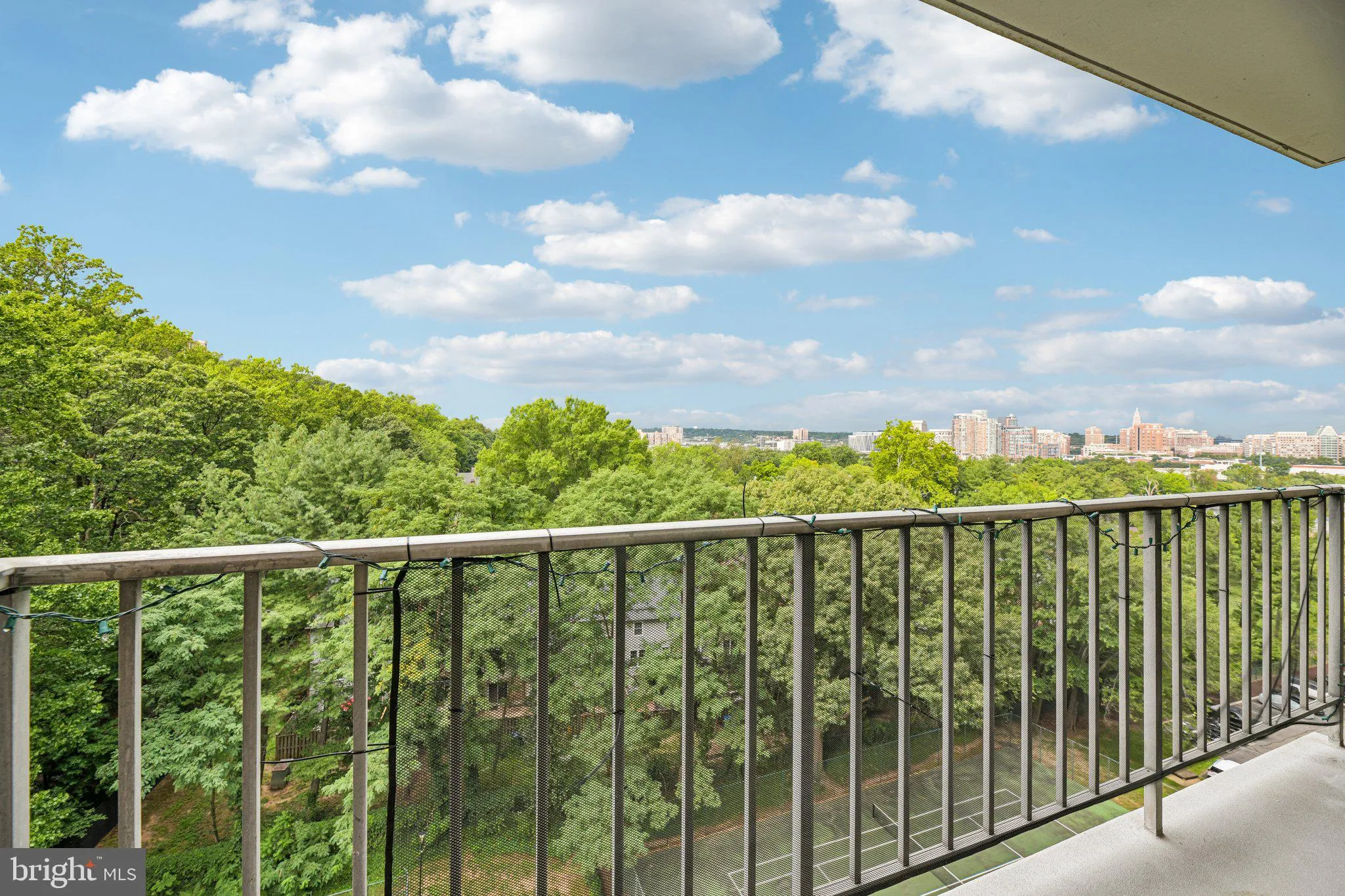 2059 HUNTINGTON AVENUE, Alexandria, VA 22303