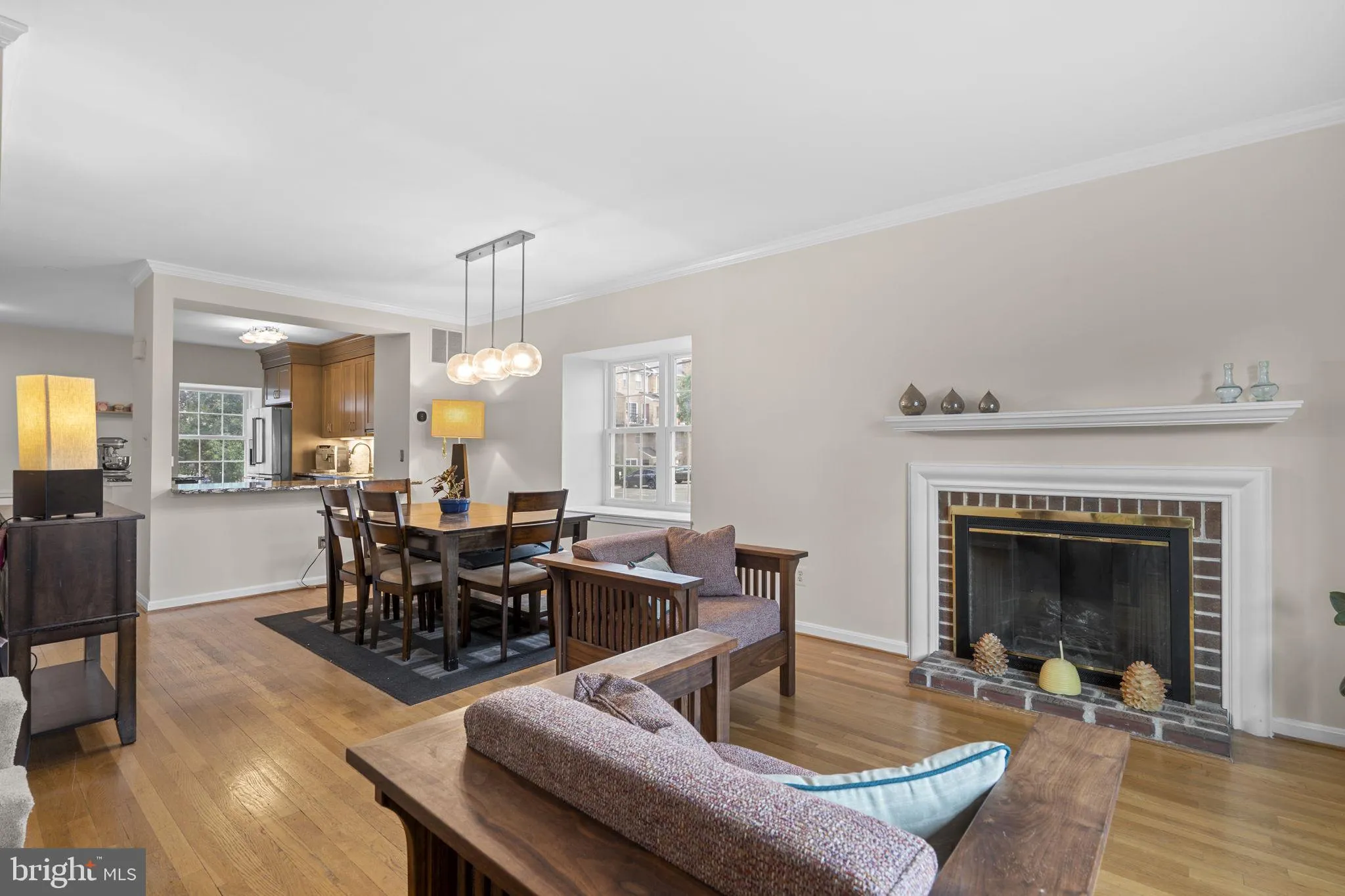 938 ROLFE STREET, Arlington, VA 22204