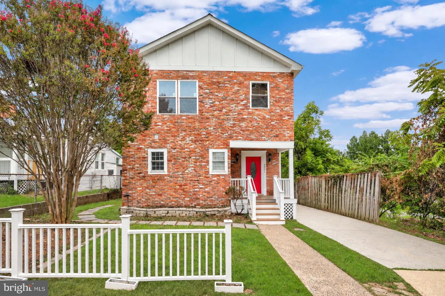 2001 6TH STREET, Arlington, VA 22204
