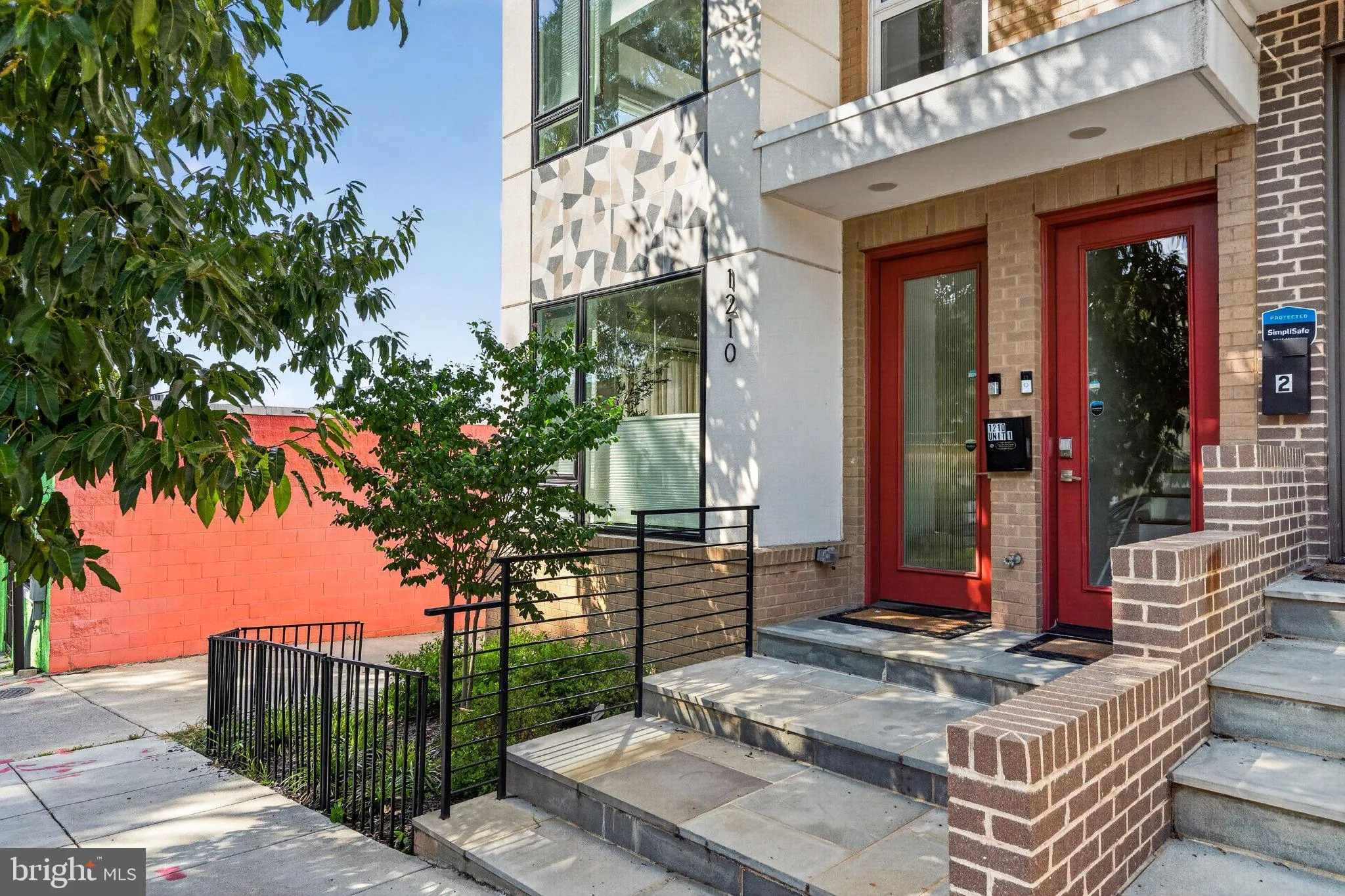 1210 QUEEN STREET, Washington, DC 20002