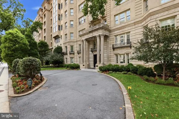 1026 16TH STREET, Washington, DC 20036