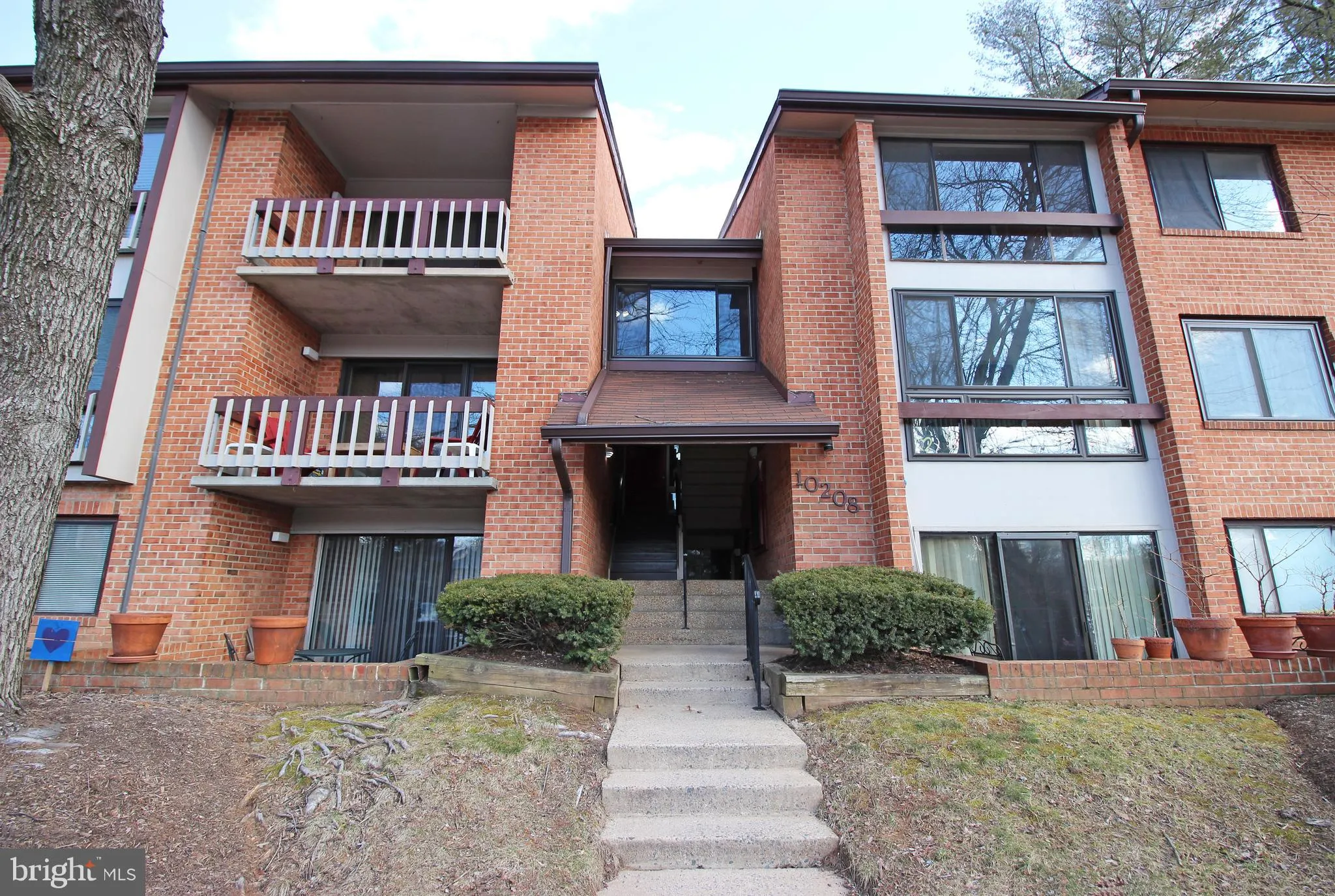 10208 BUSHMAN DRIVE, Oakton, VA 22124