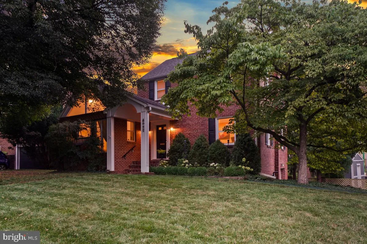 8422 QUEEN ANNES DRIVE, Silver Spring, MD 20910