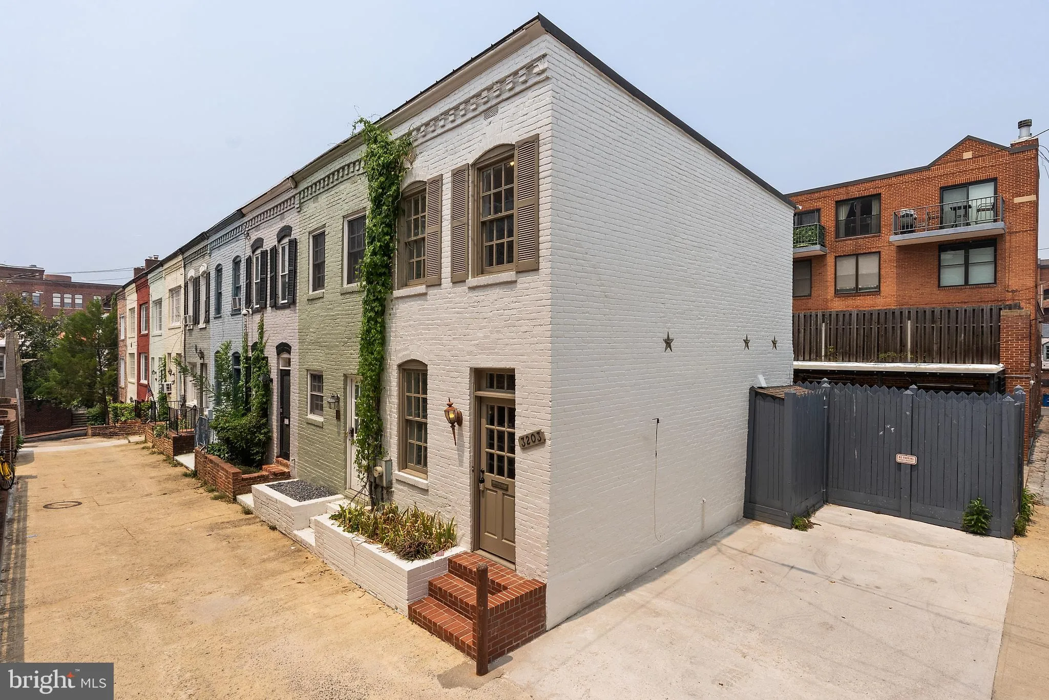 3203 CHERRY HILL LANE, Washington, DC 20007