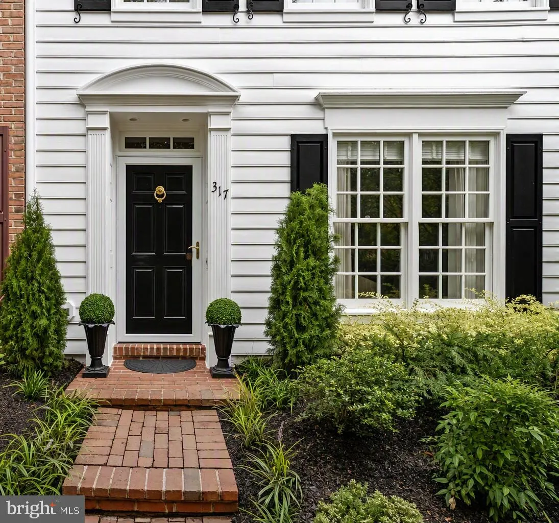 317 HENRY STREET, Alexandria, VA 22314