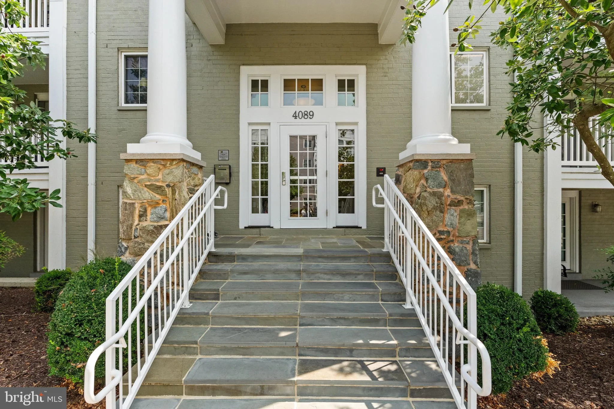 4089 FOUR MILE RUN DRIVE, Arlington, VA 22204
