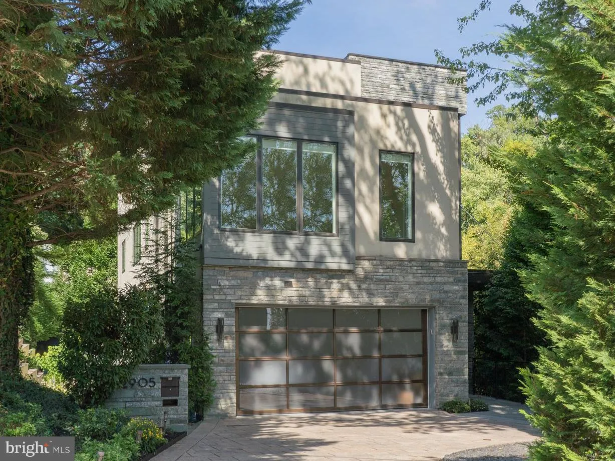 2905 UNIVERSITY TERRACE, Washington, DC 20016