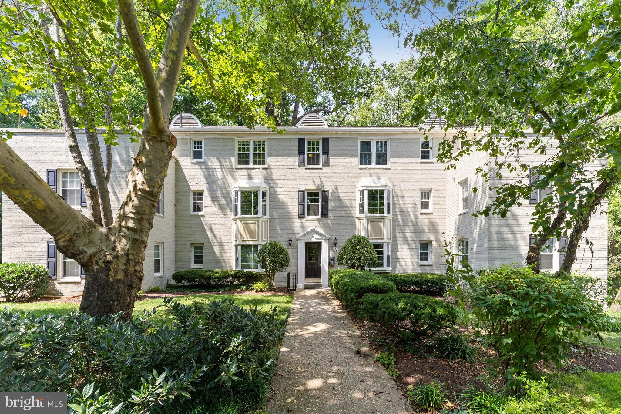 702 ARLINGTON MILL DRIVE, Arlington, VA 22204