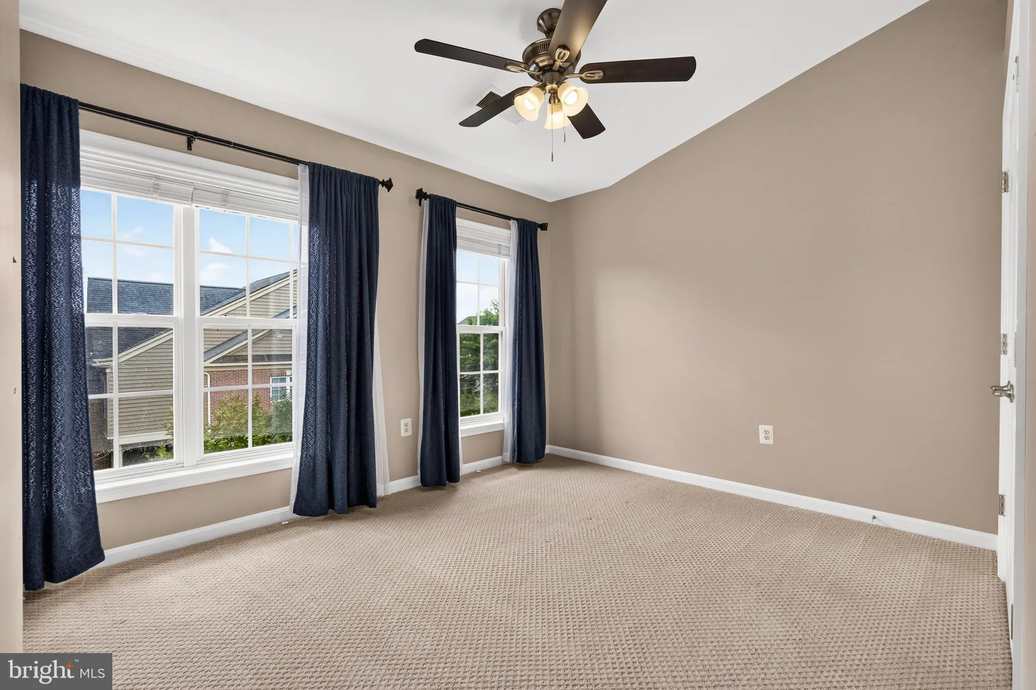 13042 GREG ROY LANE, Herndon, VA 20171